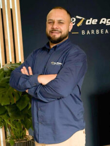 Onde Cortar o Cabelo em Braga: 7 Sinais da Barbearia Certa 4 Onde Cortar o Cabelo em Braga GUILHERME ALBERTO