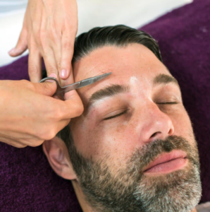 Sobrancelhas Masculinas em Braga: Definição Natural 5 sobrancelhas masculinas em Braga